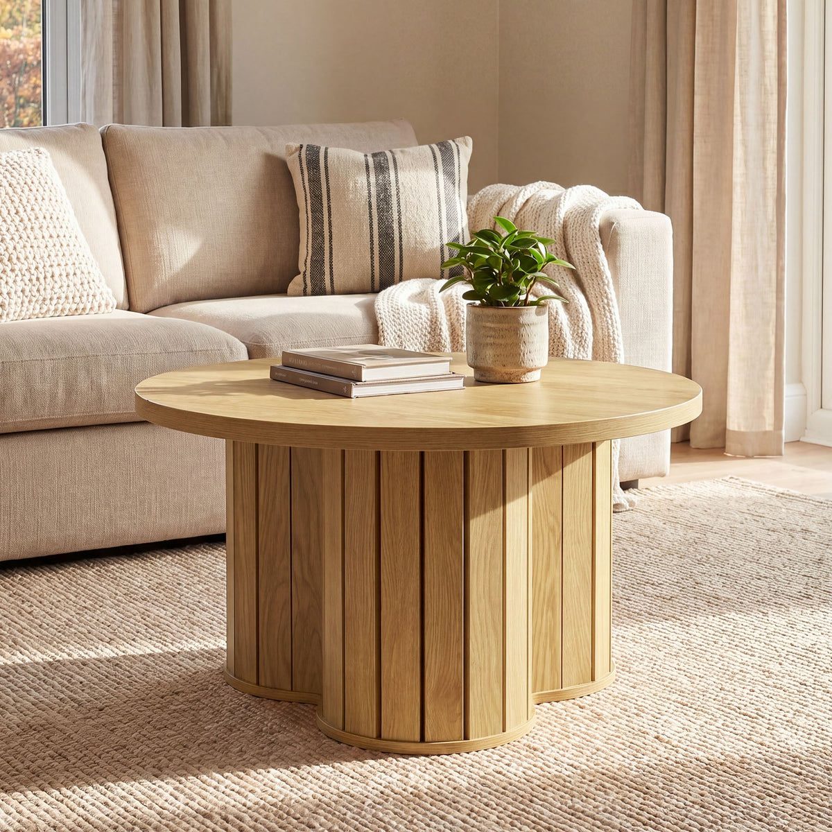 31.5-Inch Round Coffee Table, Wooden Circle Center Table with Fluted Three-Lobed Base for Living Room Apartment