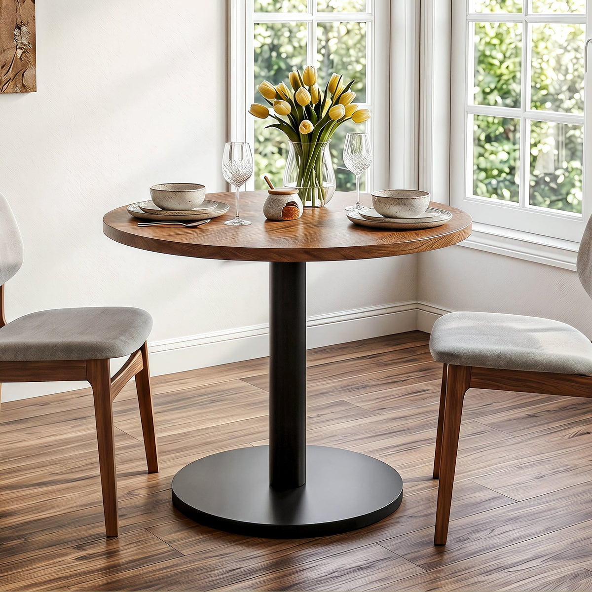 31.5-Inch Round Dining Table with Black Metal Pedestal Base, Small Kitchen Table for 2-4 People in Dining Room